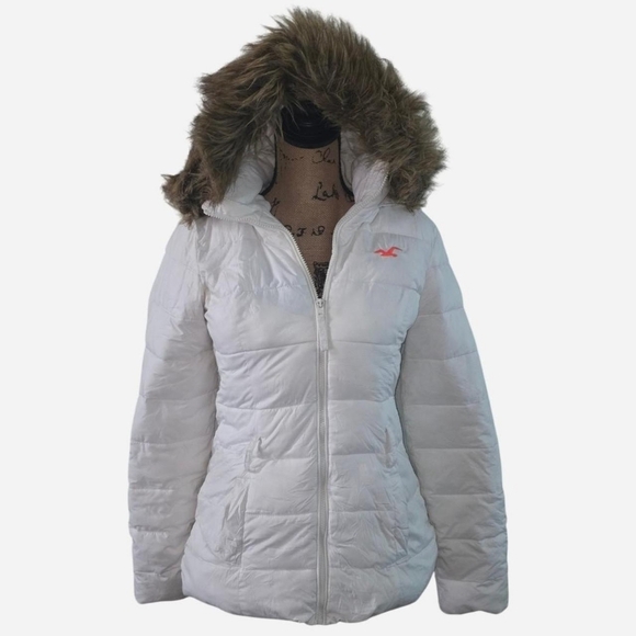Hollister Jackets & Blazers - VINTAGE HOLLISTER PUFFER FUR HOOD WINTER JACKET Size SMALL